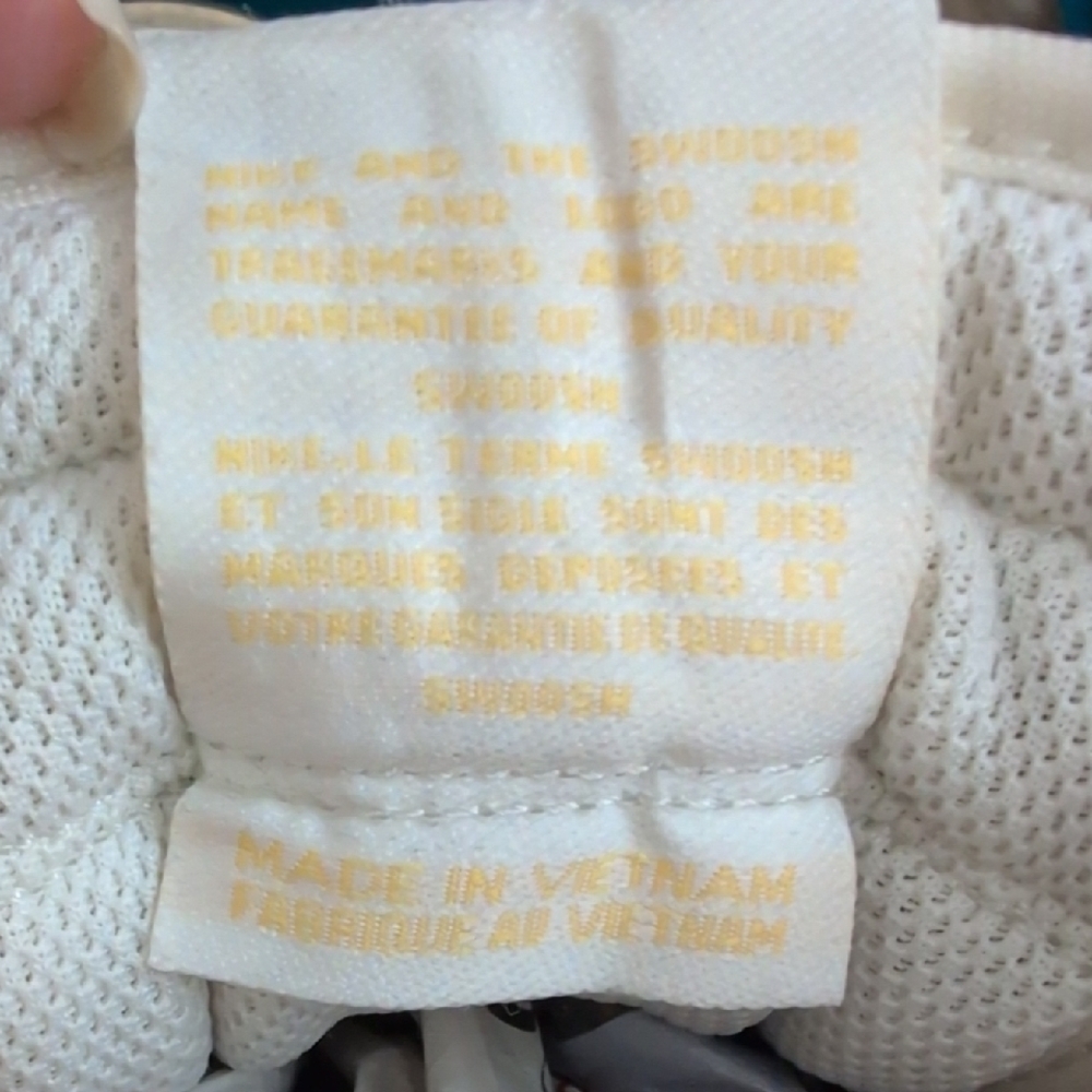 Women's Nike Dunk High "Pale Vanilla" - Picture 6 of 7